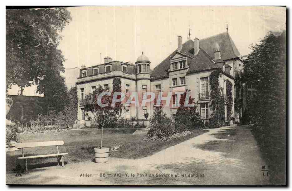 Vichy CPA Le pavillon SEvigne et les jardins 