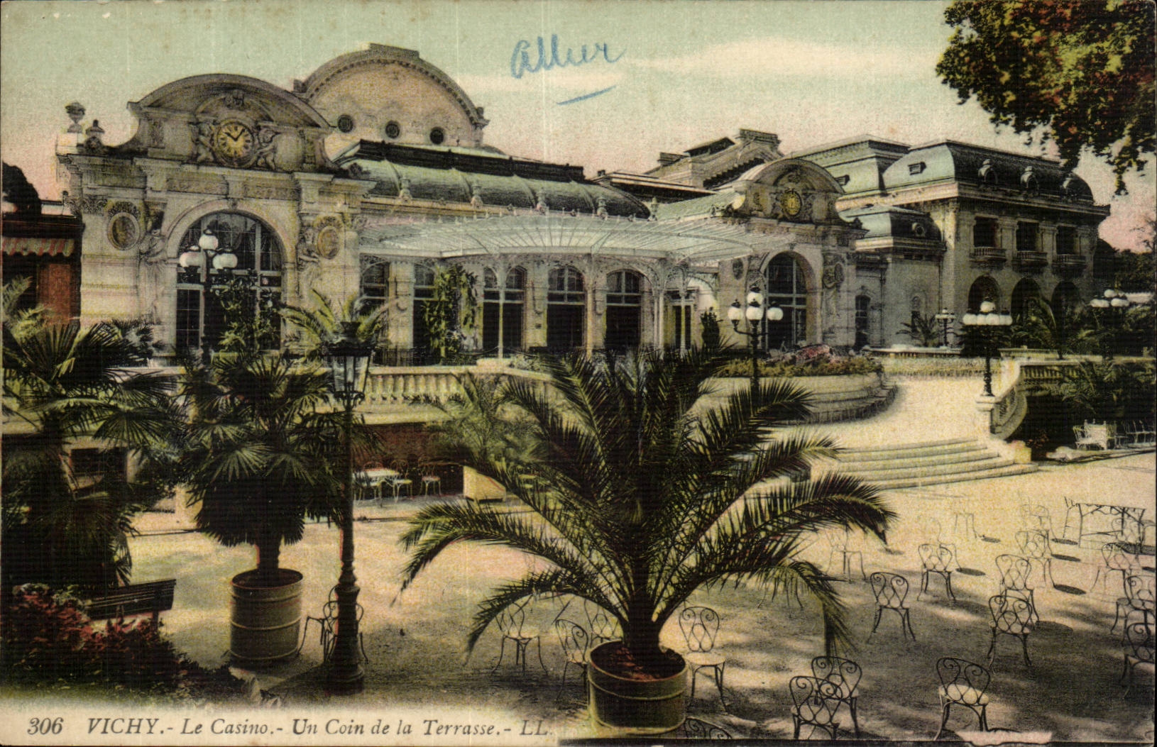 Vichy - Le Casino - Un Coin de la Terrasse - LL