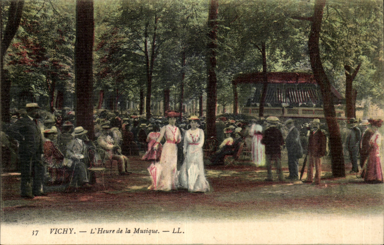 Vichy CPA L'heure de la musique