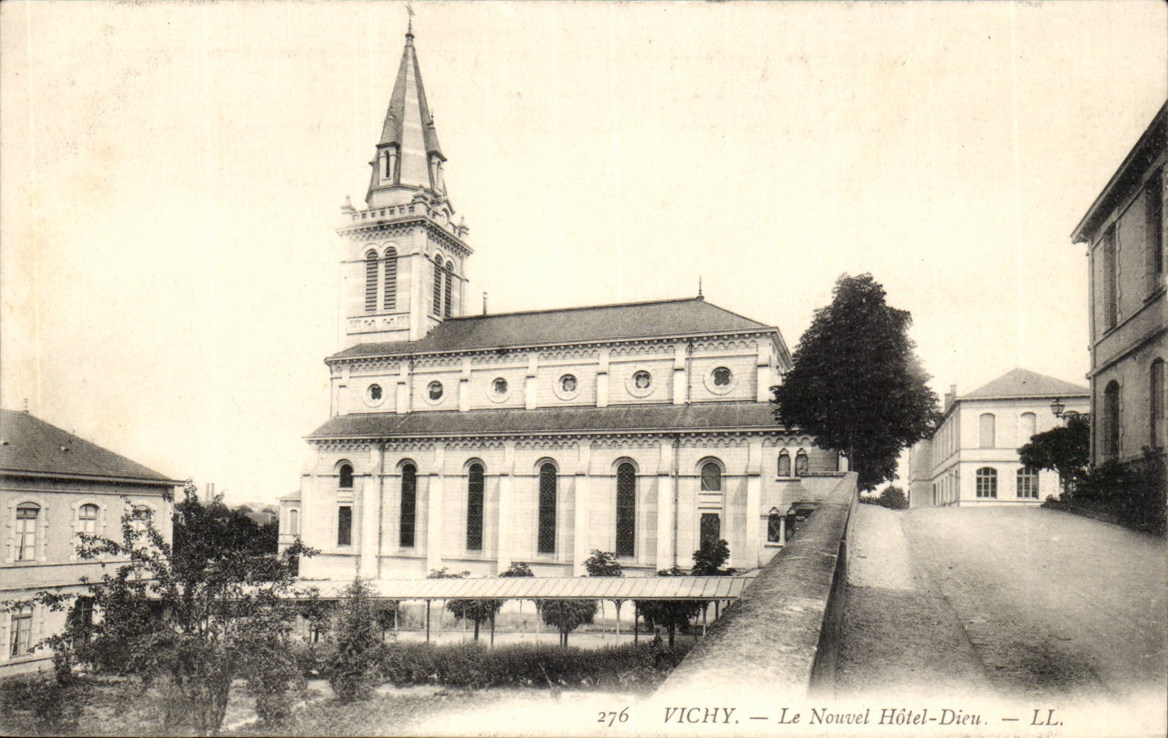 Vichy CPA Le nouvel Hotel Dieu