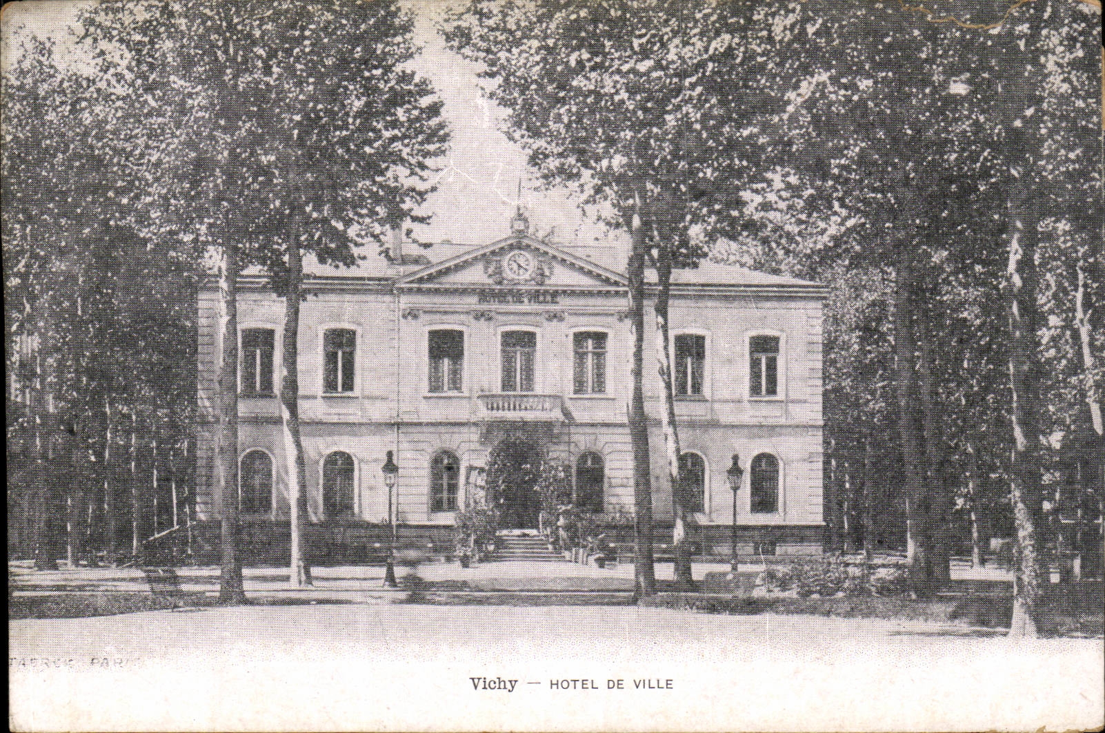 Vichy CPA Hotel de ville