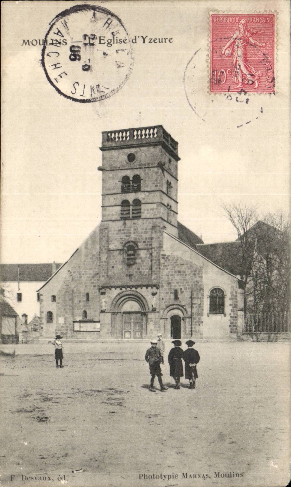 Moulins CPA Eglise d'Yzeure