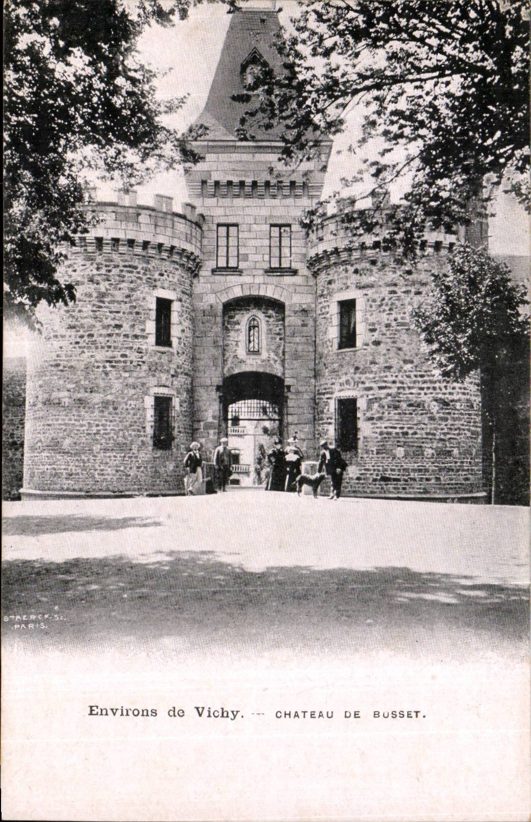 Environs de Vichy — Château de Busset — Stalercs, Paris
