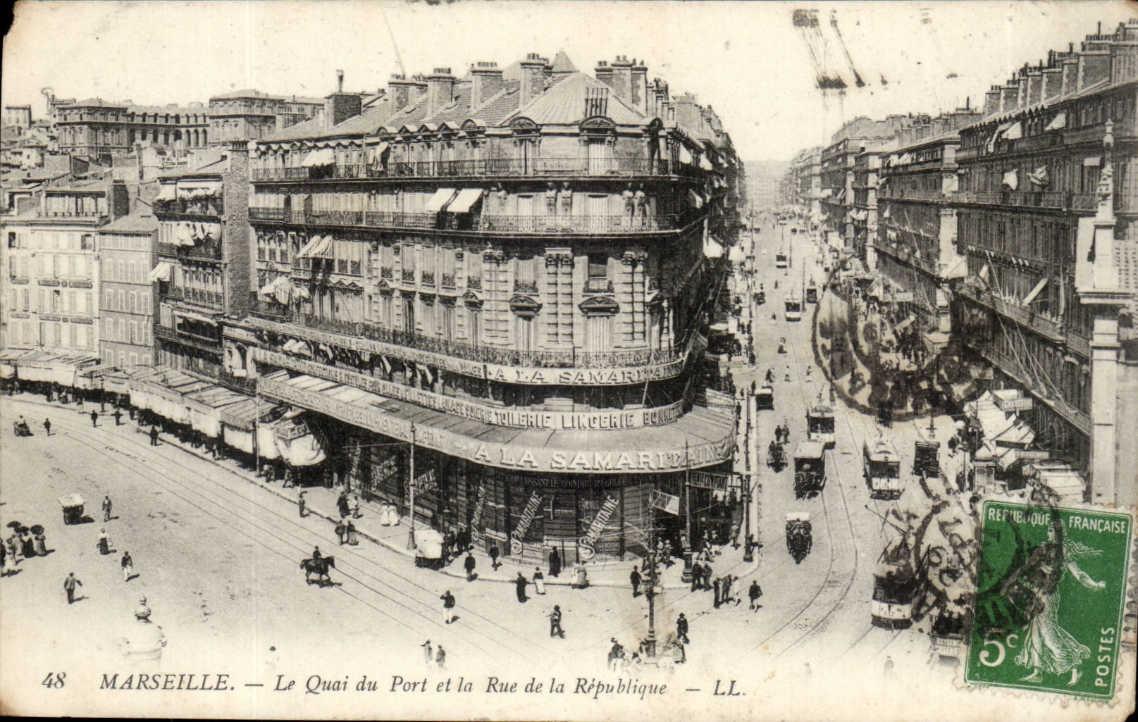 Marseille CPA Le quai du port et la rue de la Republique (Samaritaine)