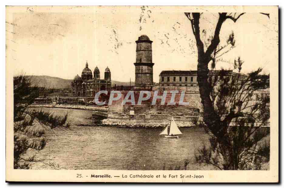 Marseille CPA La cathedrale et le fort Saint Jean 