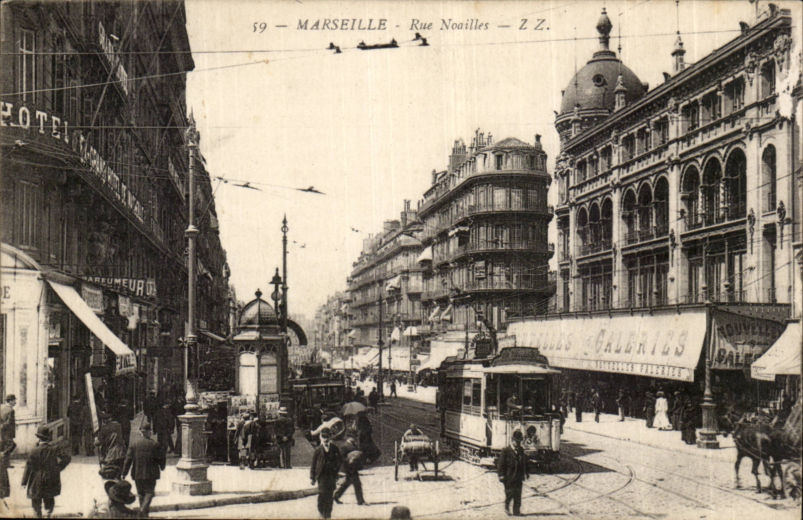 Marseille — Rue Noailles — Z.Z. — Galeries