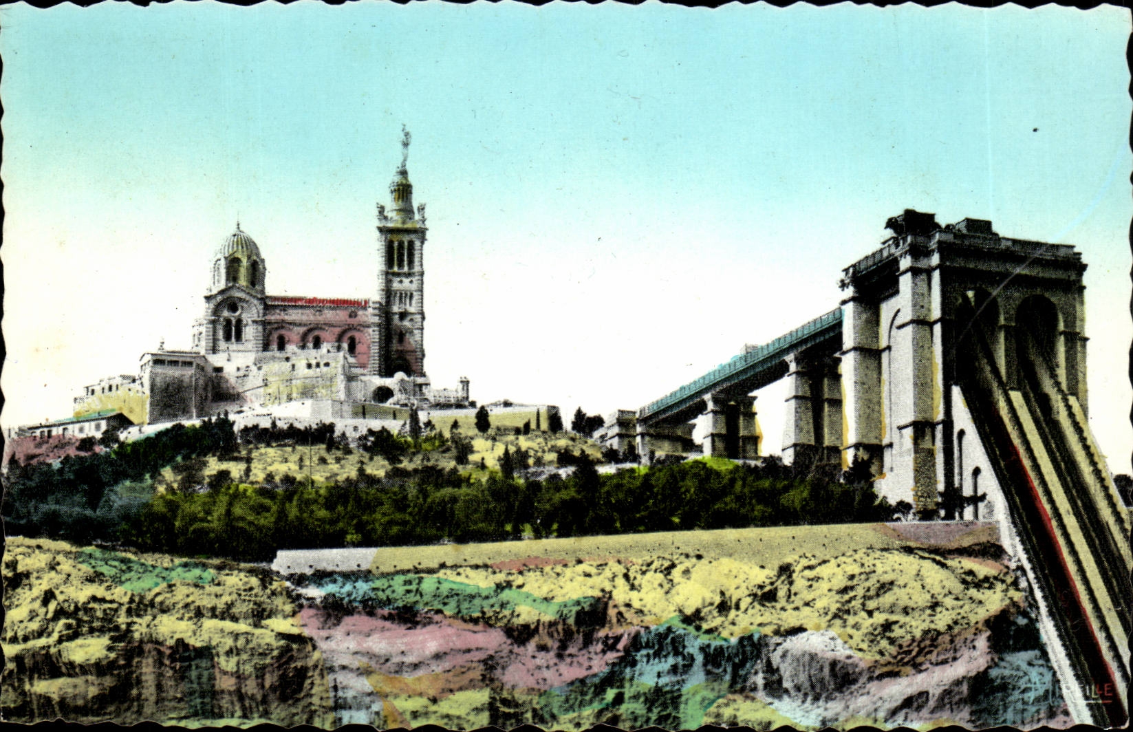 Marseille - Notre Dame de la Garde et les ascenseurs - CPA 