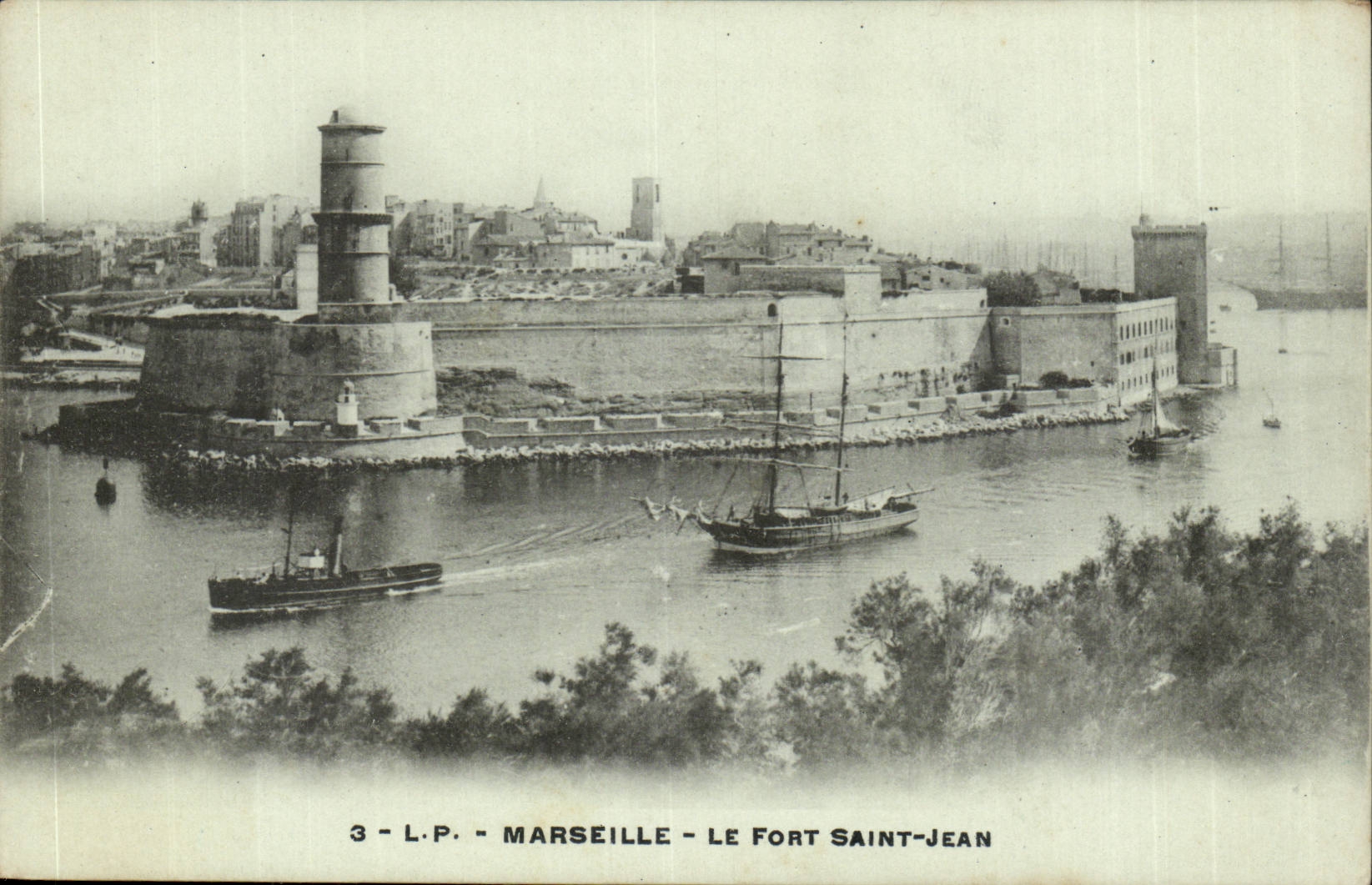 Marseille - Le Fort Saint-Jean - bateau - CPA 