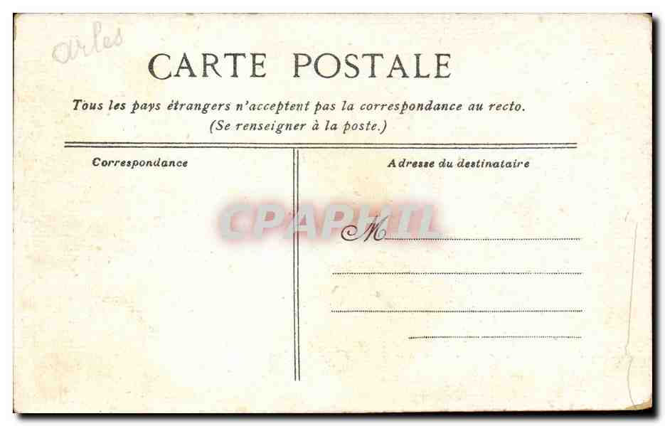 Les Baux — Entrée du village — G. Les Baux — Verso