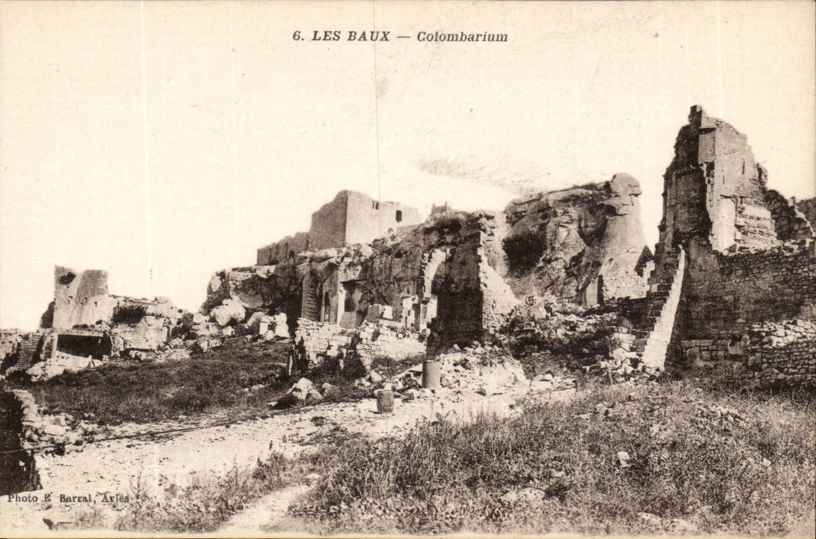 Les Baux — Colombarium — Photo & Barral, Arlès