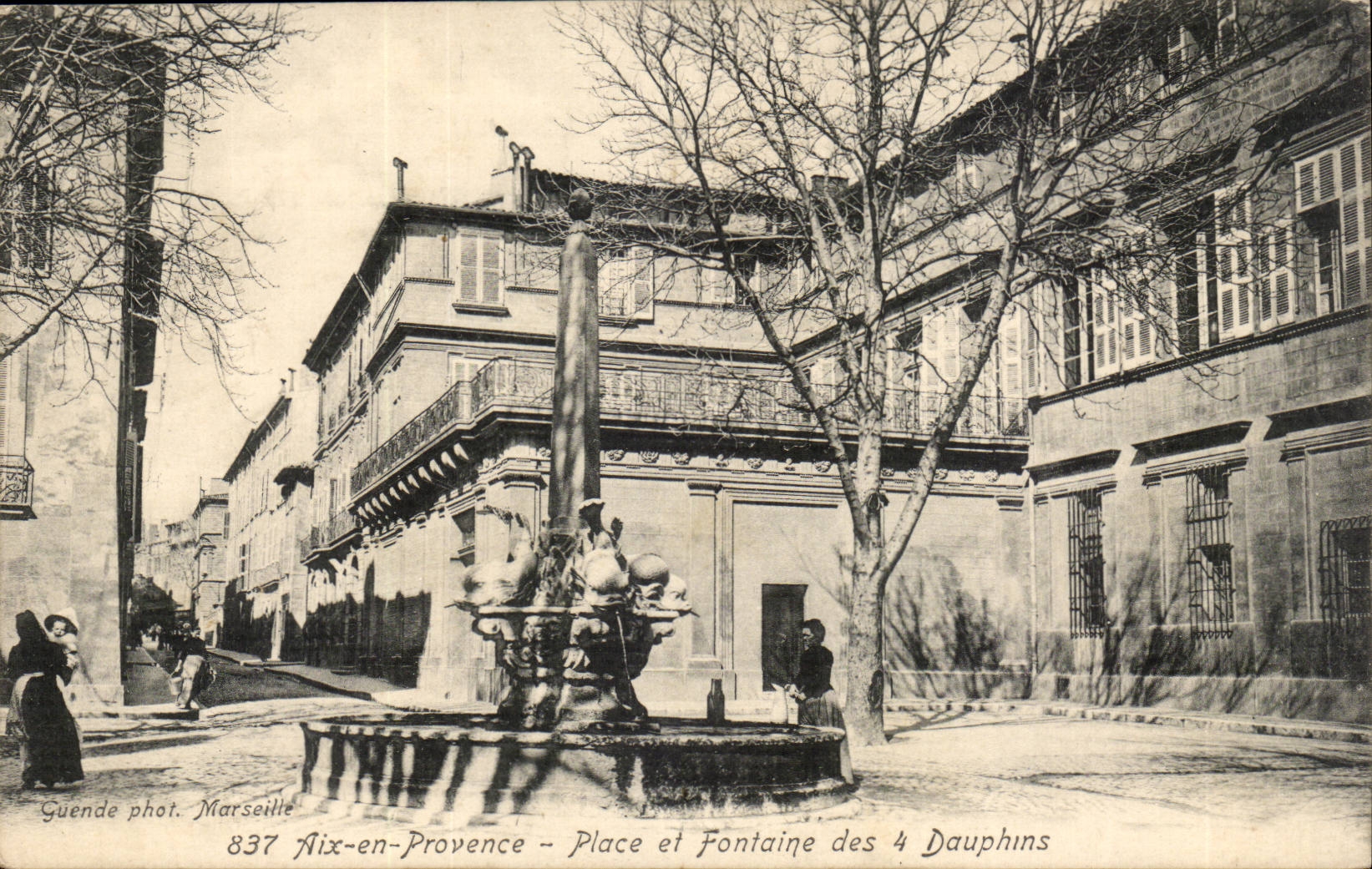 Aix en Provence - Fontaine des Quatre Dauphins - Rue Cardinals - CPA 