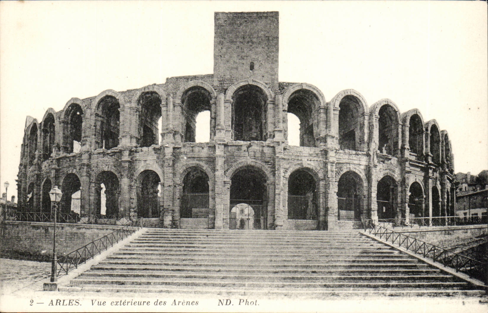 Arles - Vue Exterieure des Arenes - CPA 