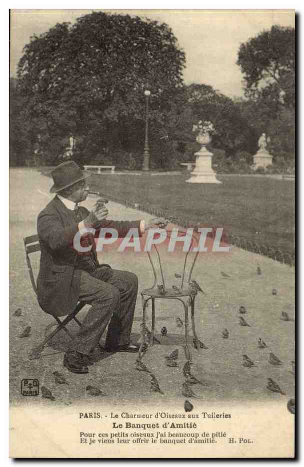 CPA Paris Charmeur d'oiseaux aux Tuileries Louvre Le banquet d'amitie ! TOP Folklore Petits Metiers (pigeons)