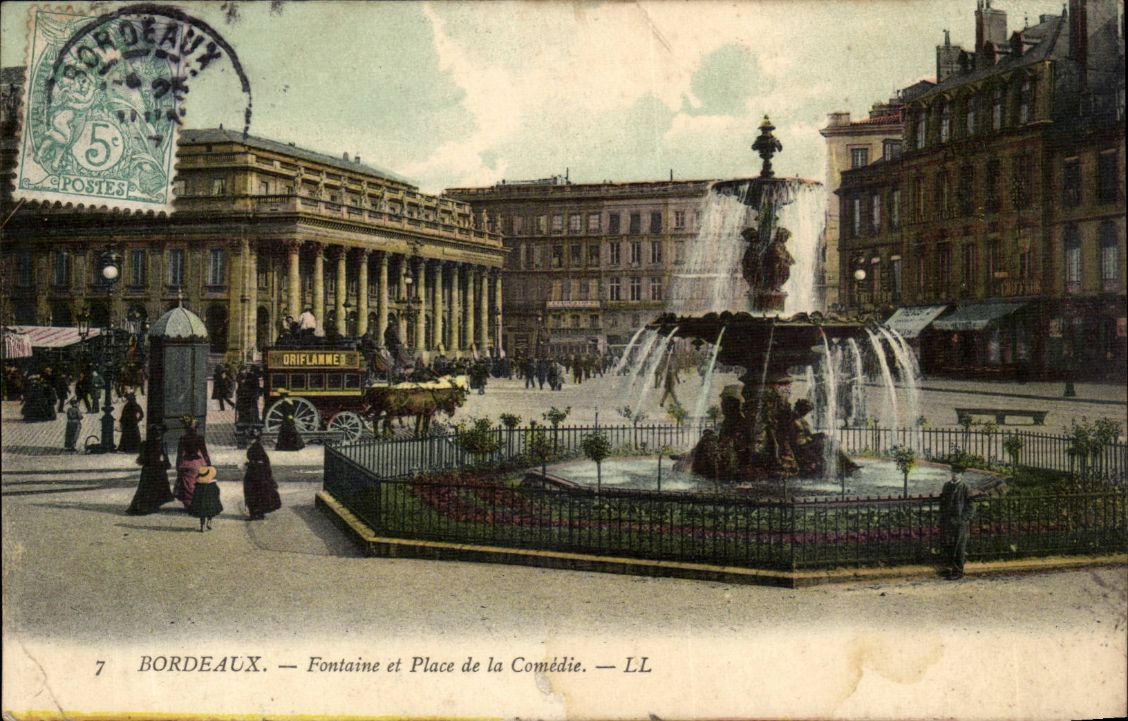 Bordeaux — Fontaine et Place de la Comédie — LL