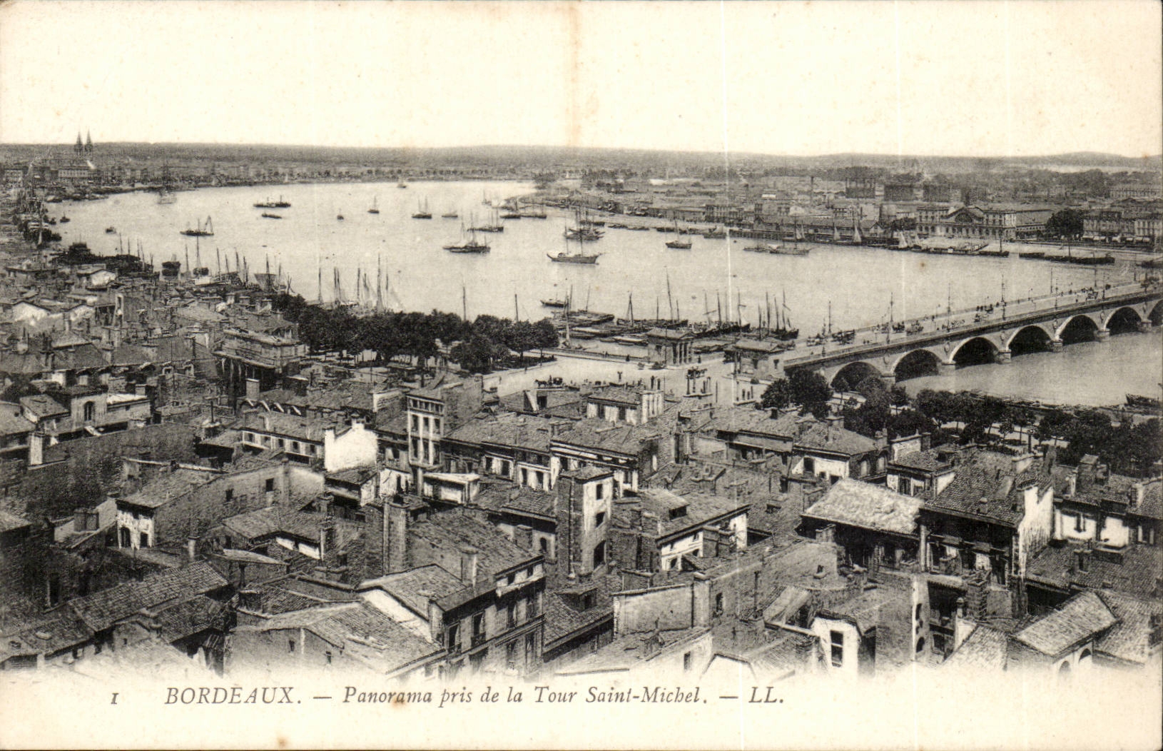 Bordeaux - panorama pris de la Tour Saint Michel - CPA 