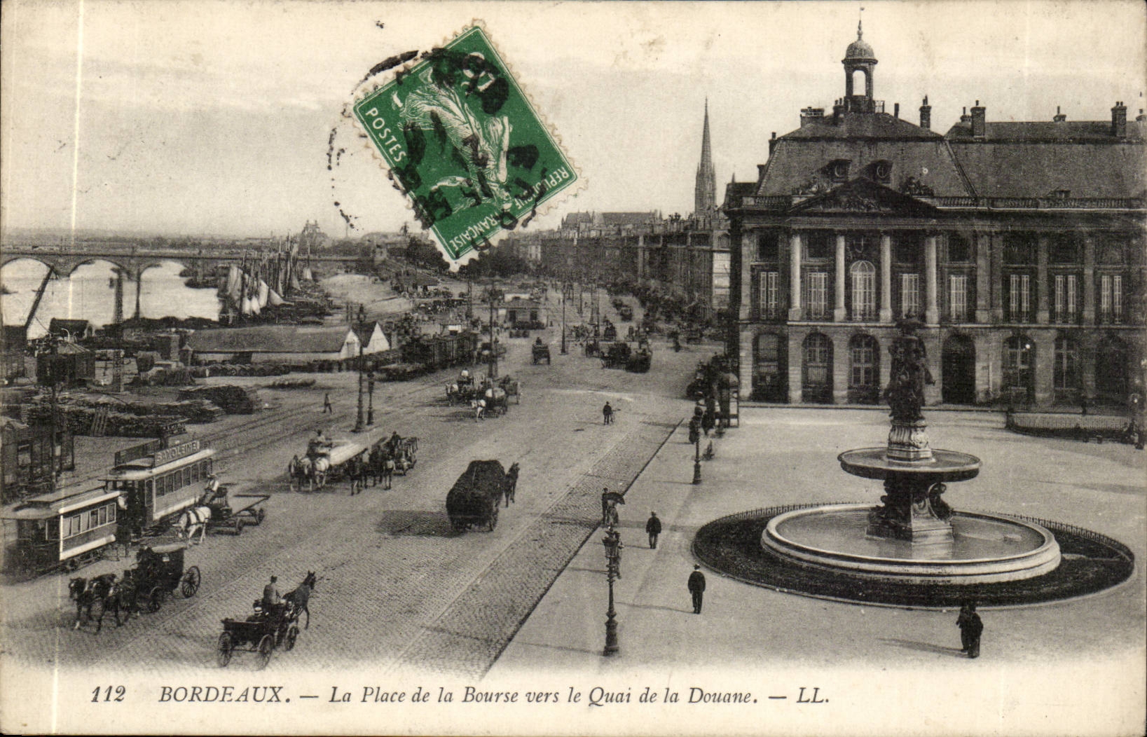 Bordeaux - la Place de la Bourse vers le quai de la Douane - CPA 