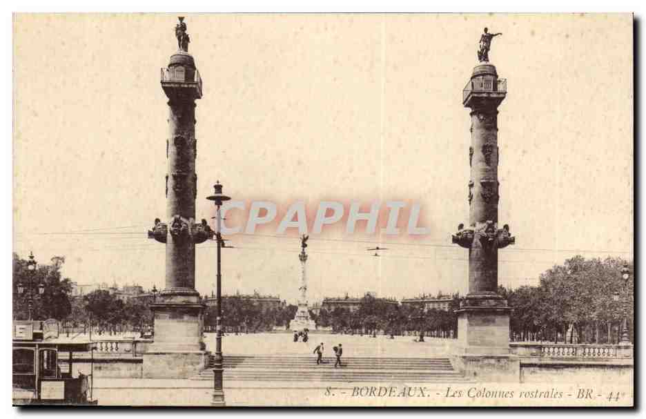 Bordeaux - Les Colonnes rostales - CPA 