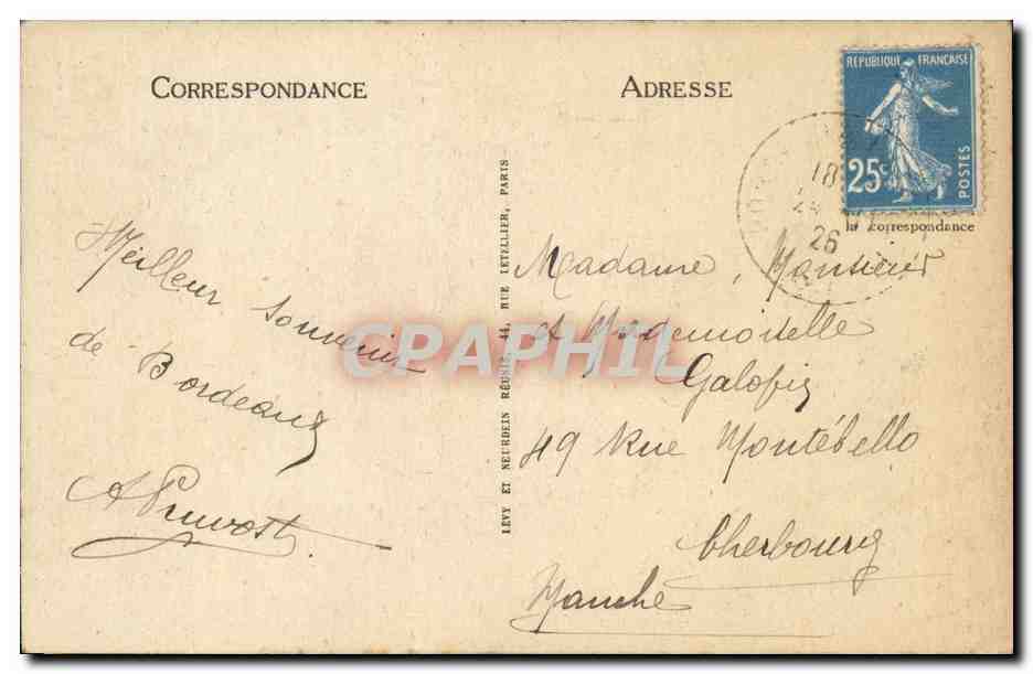 Bordeaux - La rue Sainte Catherine - bar - Fourrures- CPA  — Verso