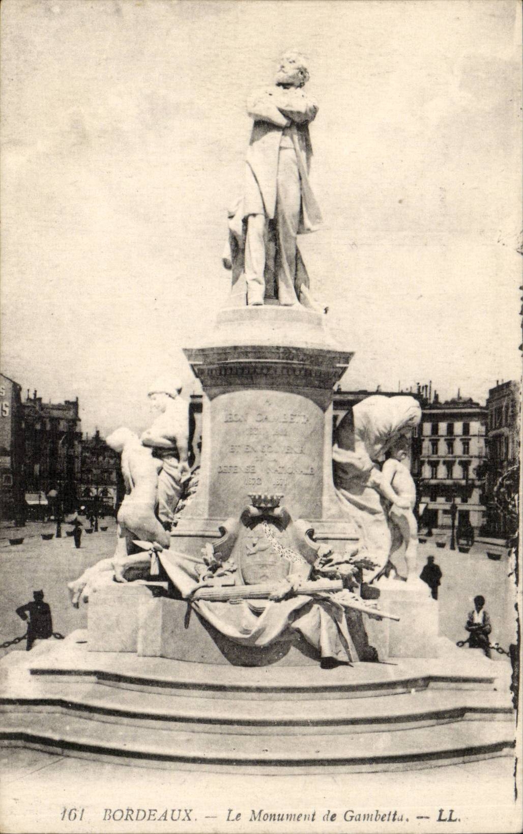 Bordeaux - Le Monument de Gambetta - CPA 