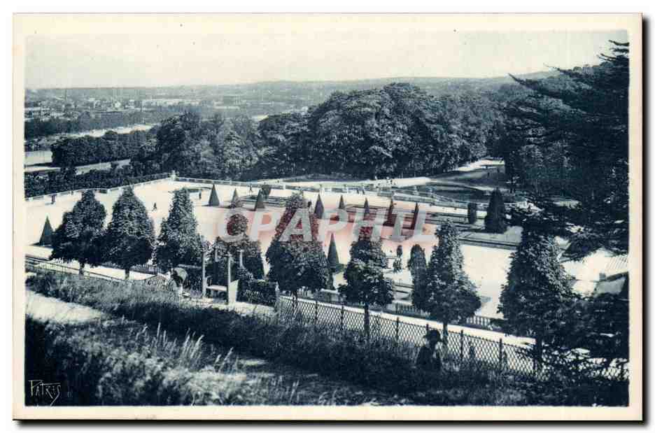 Saint Cloud CPA Le parc Les parterres de la terrasse du Trocadero