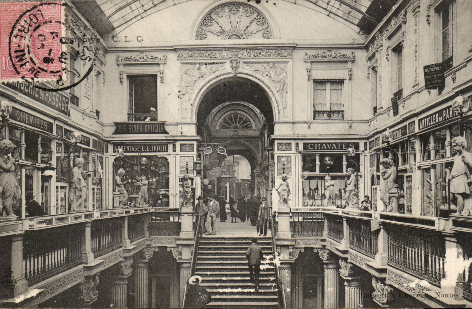Nantes CPA Pommeraye Grand magasin TOP