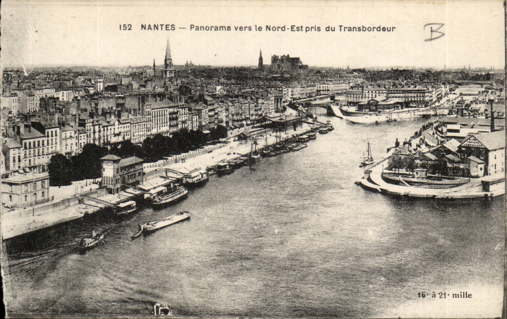 Nantes CPA Panorama ver sle Nord Est pris du transbordeur