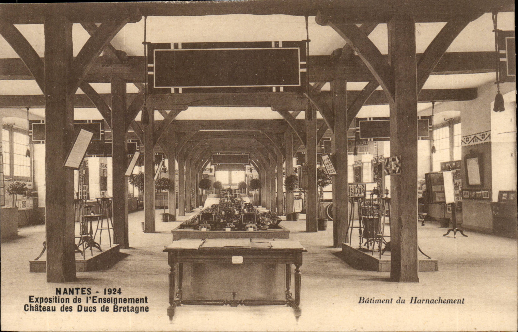 Nantes CPA Exposition de l'enseignement Chateau des Ducs de Bretagne Batiment du harnachement