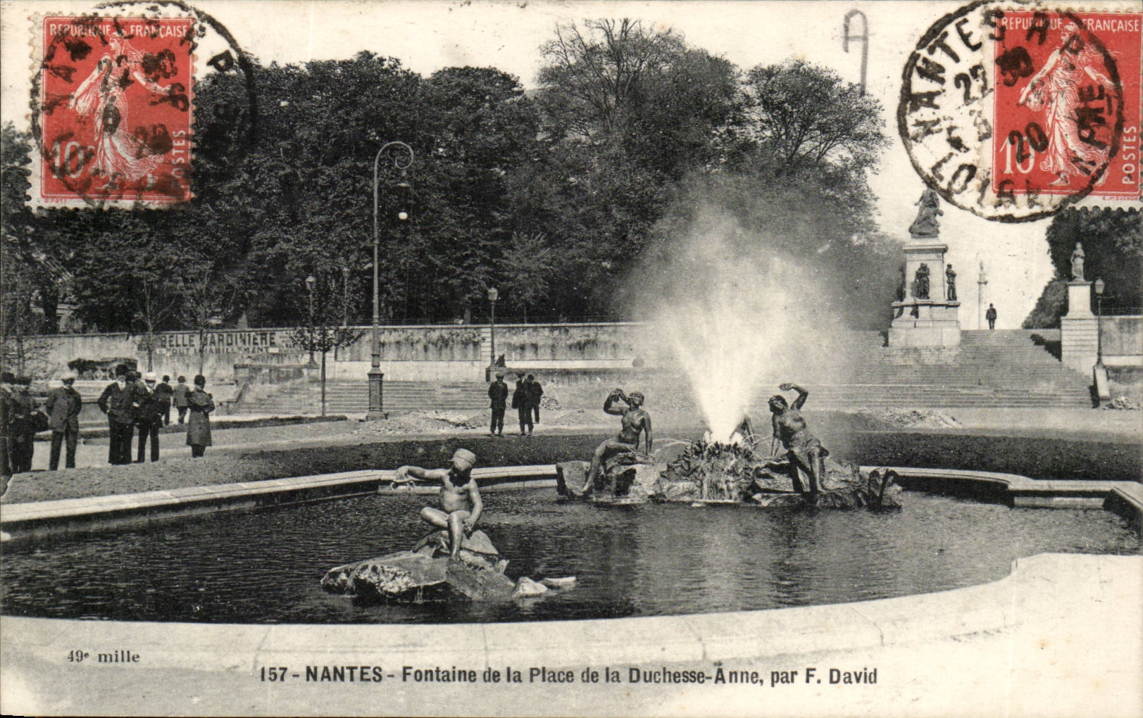 Nantes CPA Fontaine de la place de la Duchesse Anne par F DAvid