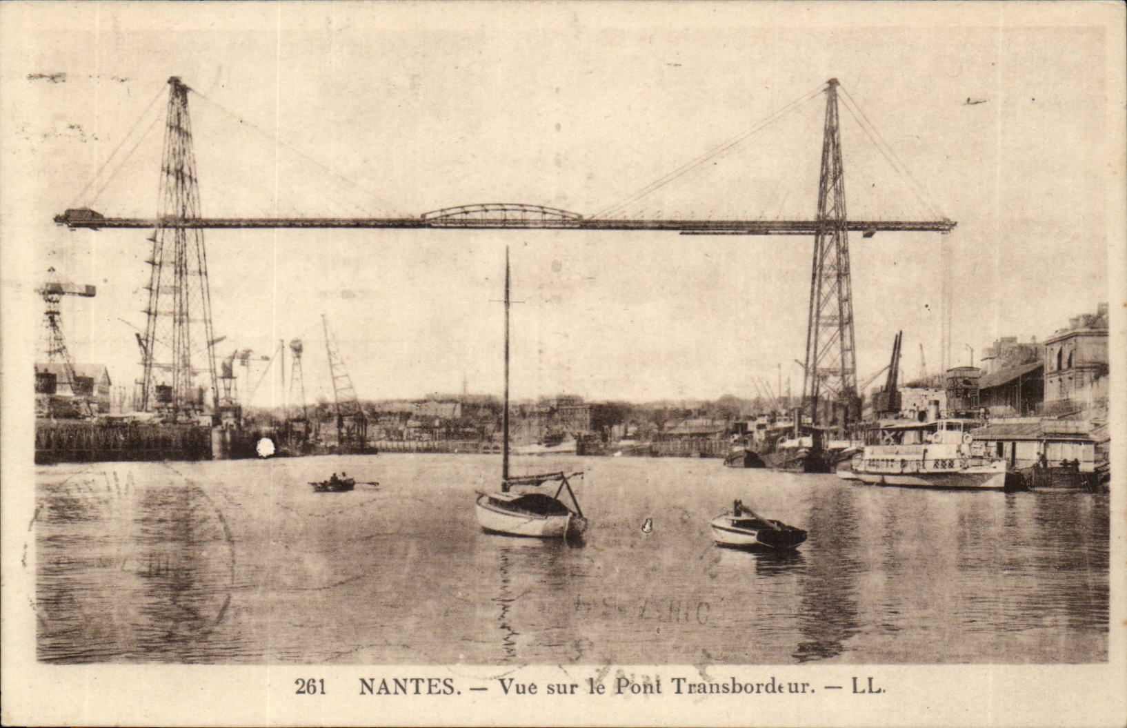 Nantes CPA Vue sur le pont transbordeur