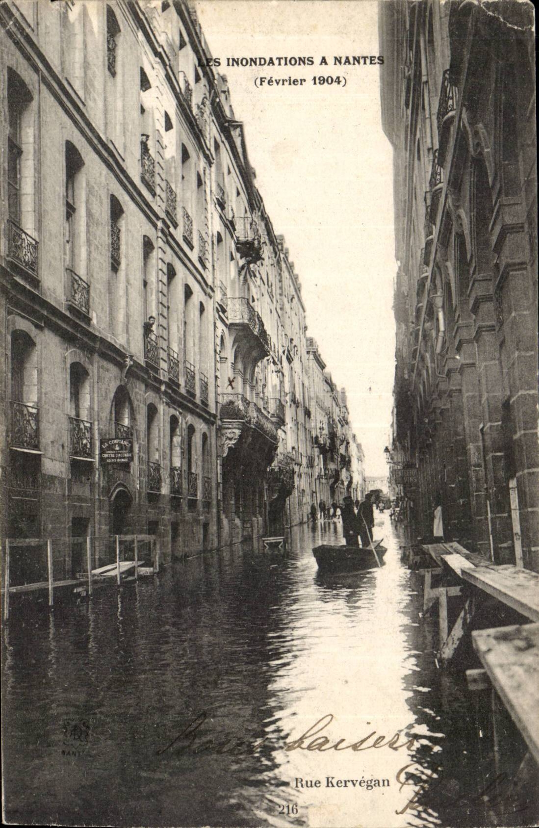 Les inondations à Nantes — Février 1904 — Rue Kervégan — Éditeur NANTES, n° 216