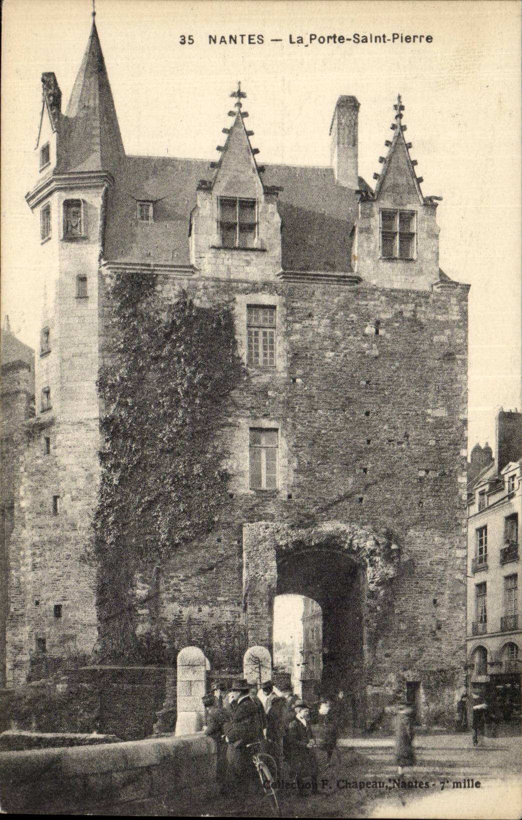 Nantes CPA La porte Saint Pierre