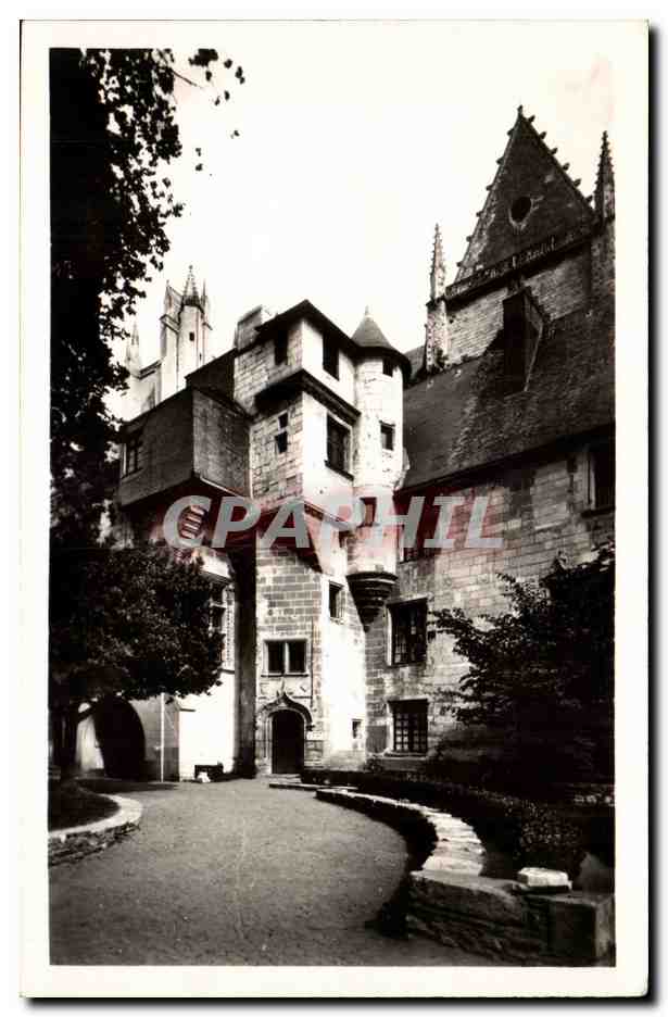 Nantes CPA La psalette pres al cathedrale