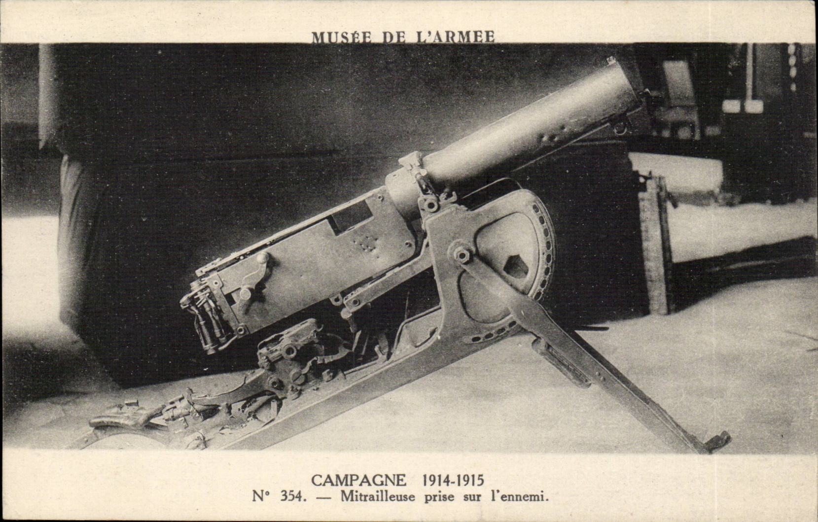 Musee de l armee CPA Campagne 1914 1915 Mitrailleuse prise sur l ennemi