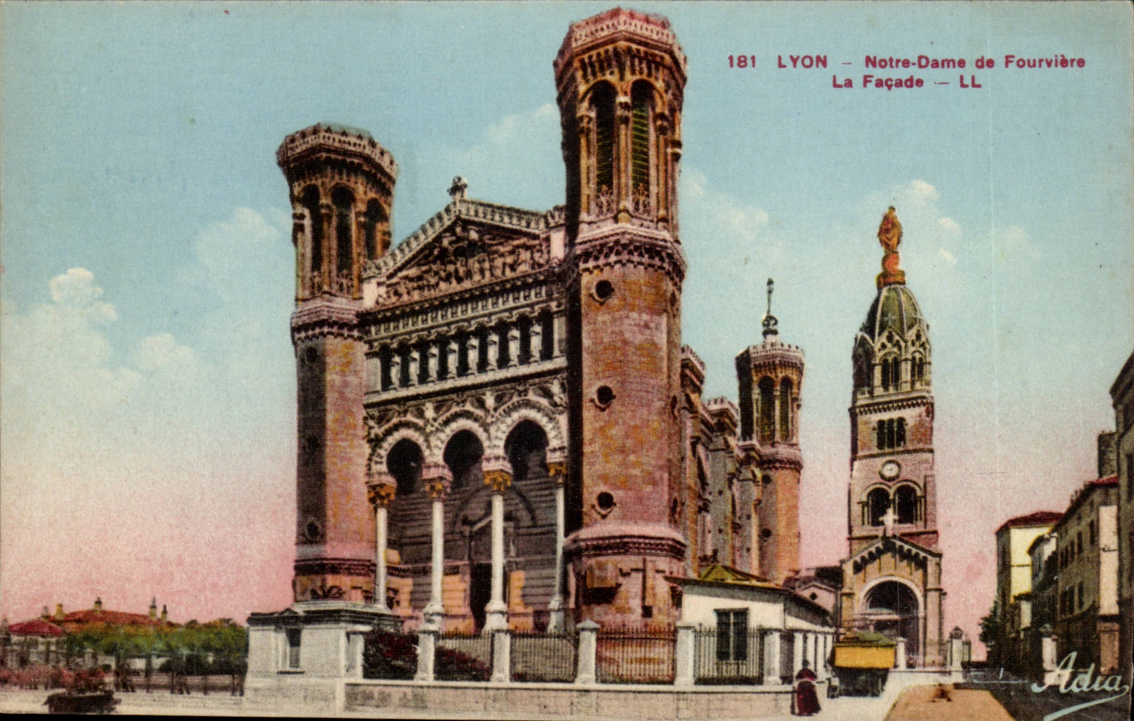 Lyon CPA Notre DAme de Fourviere La facade