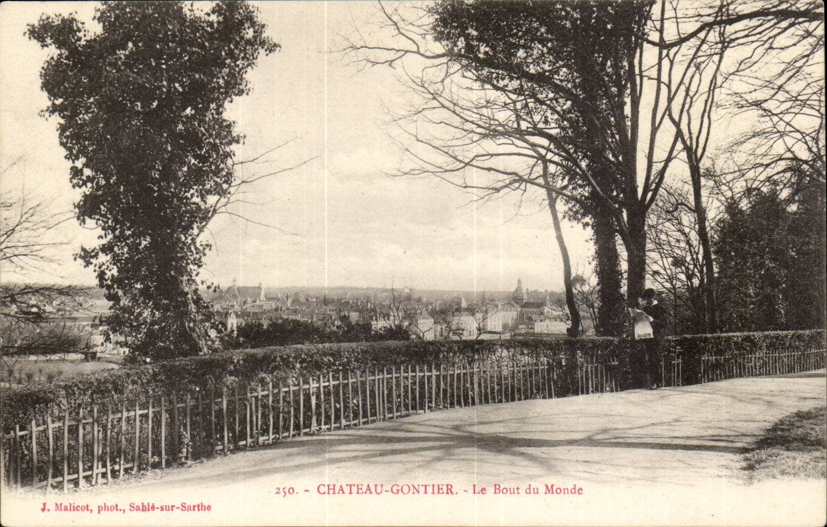 CPA Chateau Gontier Le bout du monde