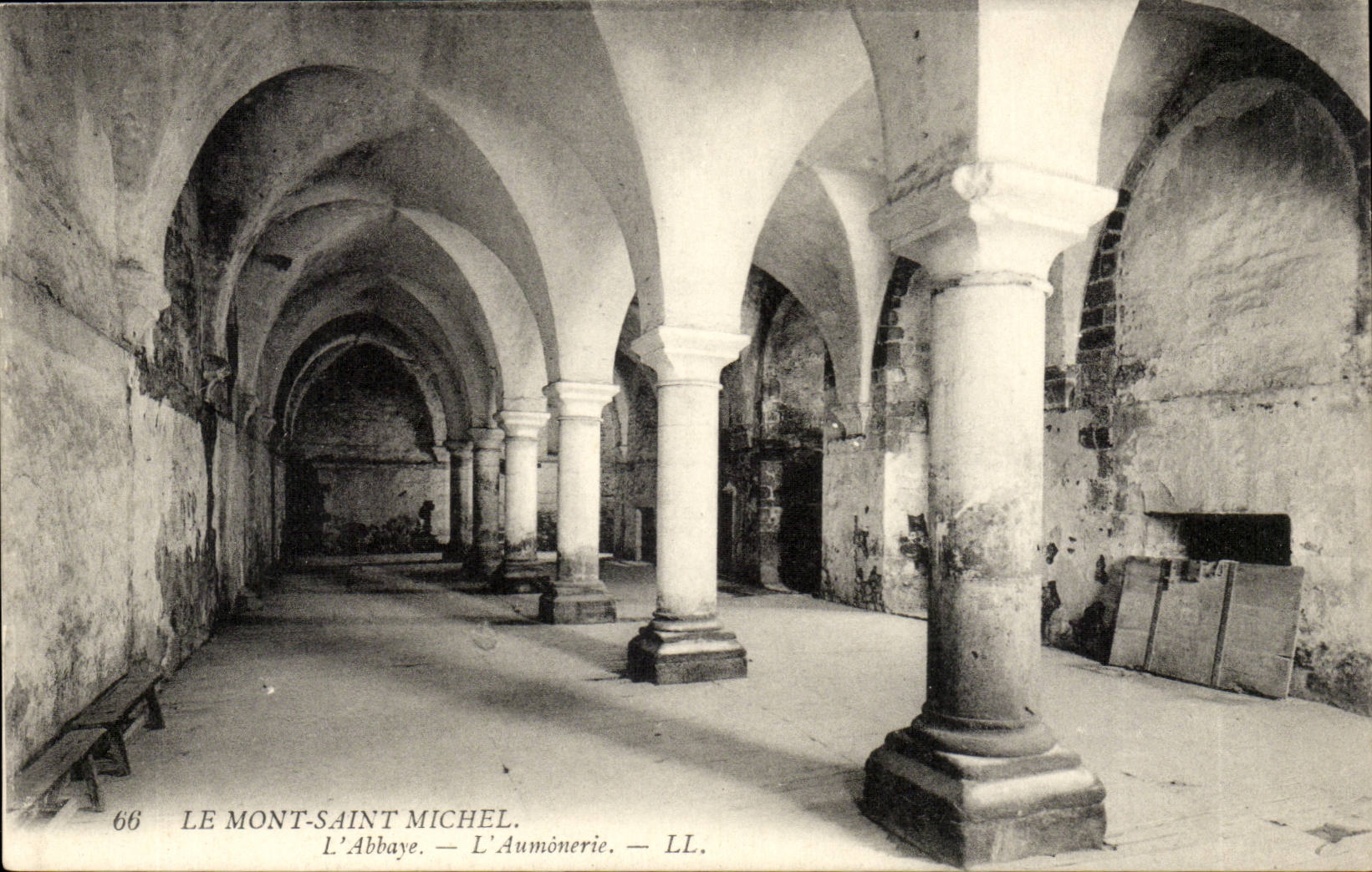 Mont Saint Michel CPA L'abbaye L'aumonerie