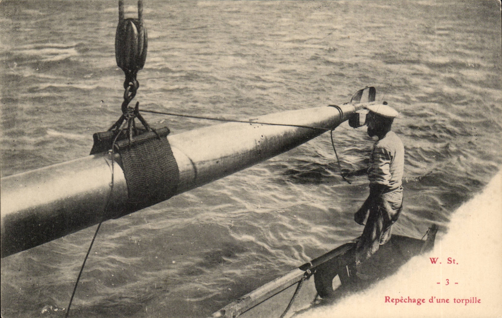 CPA Repechage d'une torpille sous marin submarine u boot