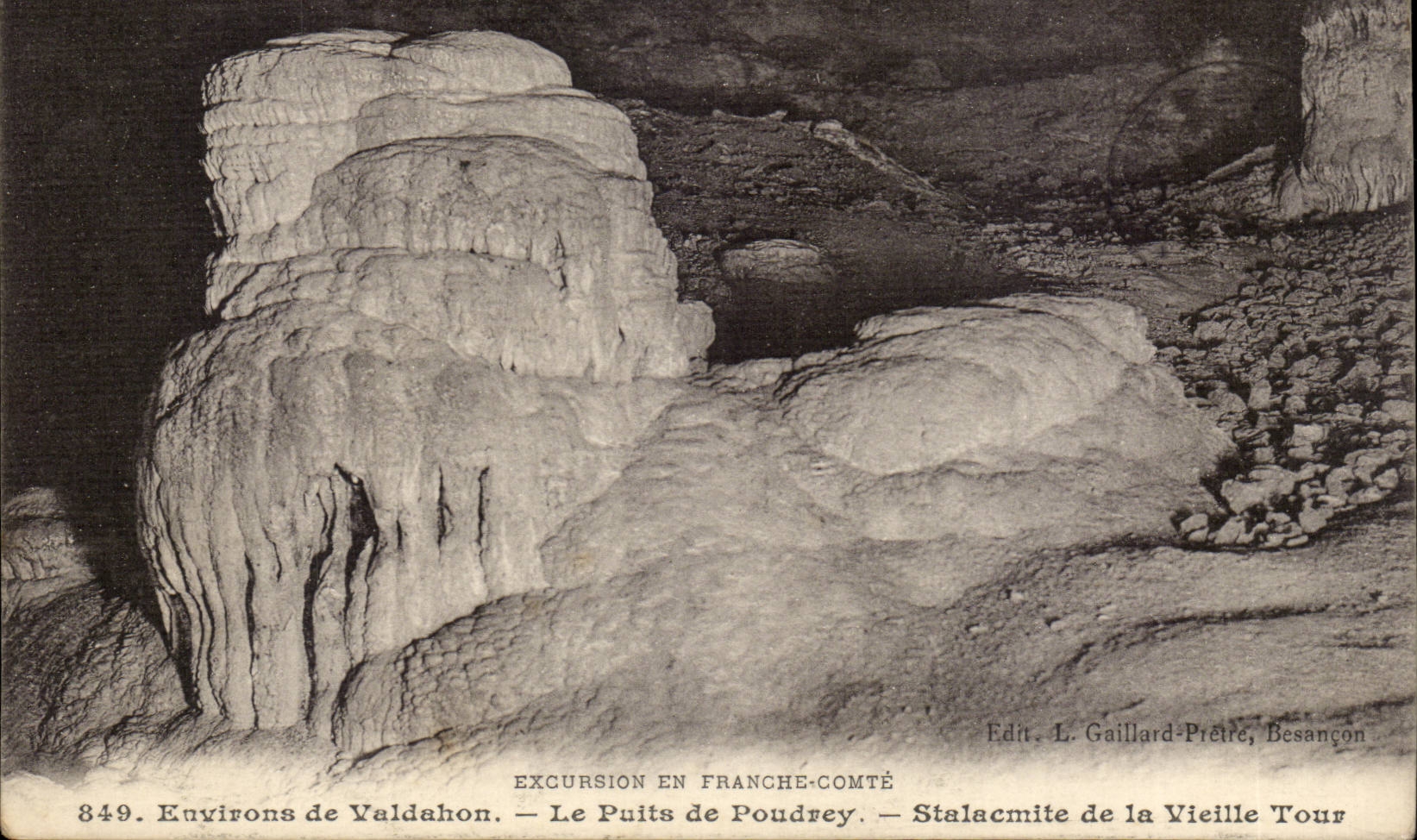 Esxcursion en France Comte CPA environs de Valdahon Le puits de Poudrey Stalacmite de la vieille tour