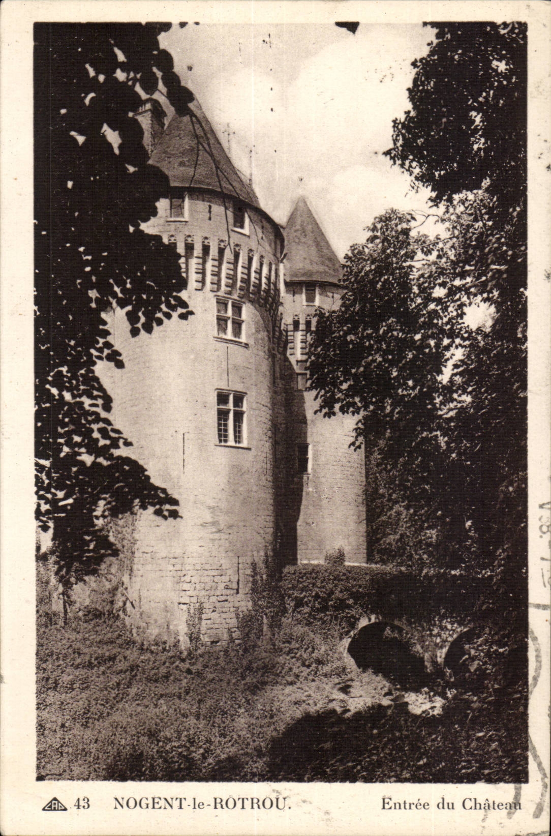 Nogent-le-Rotrou — Entrée du Château — Éditeur ABE n°43