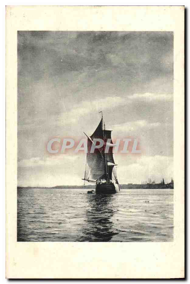 Bateau à voile — vue de mer — Collection Jean Le Peuc