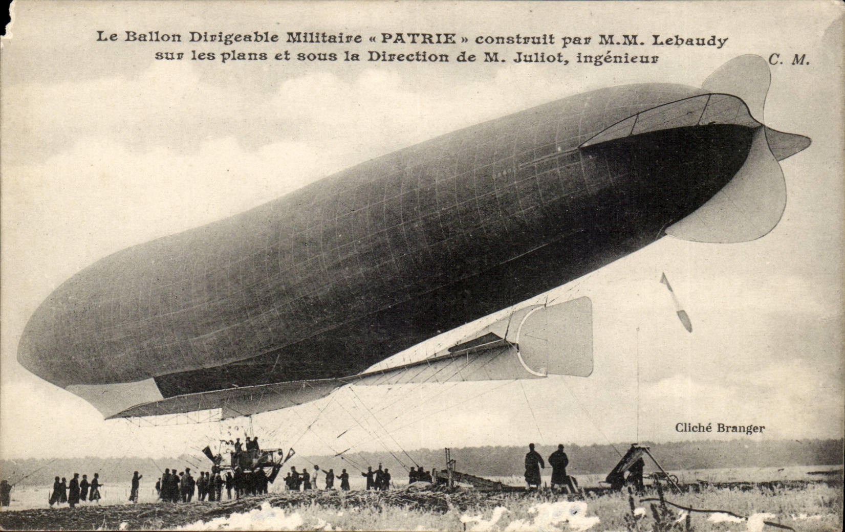 CPA Dirigeable Le ballon militaire PAtRiE construit par Lebaudy sur les plans de Juliot ingenieur Zeppelin