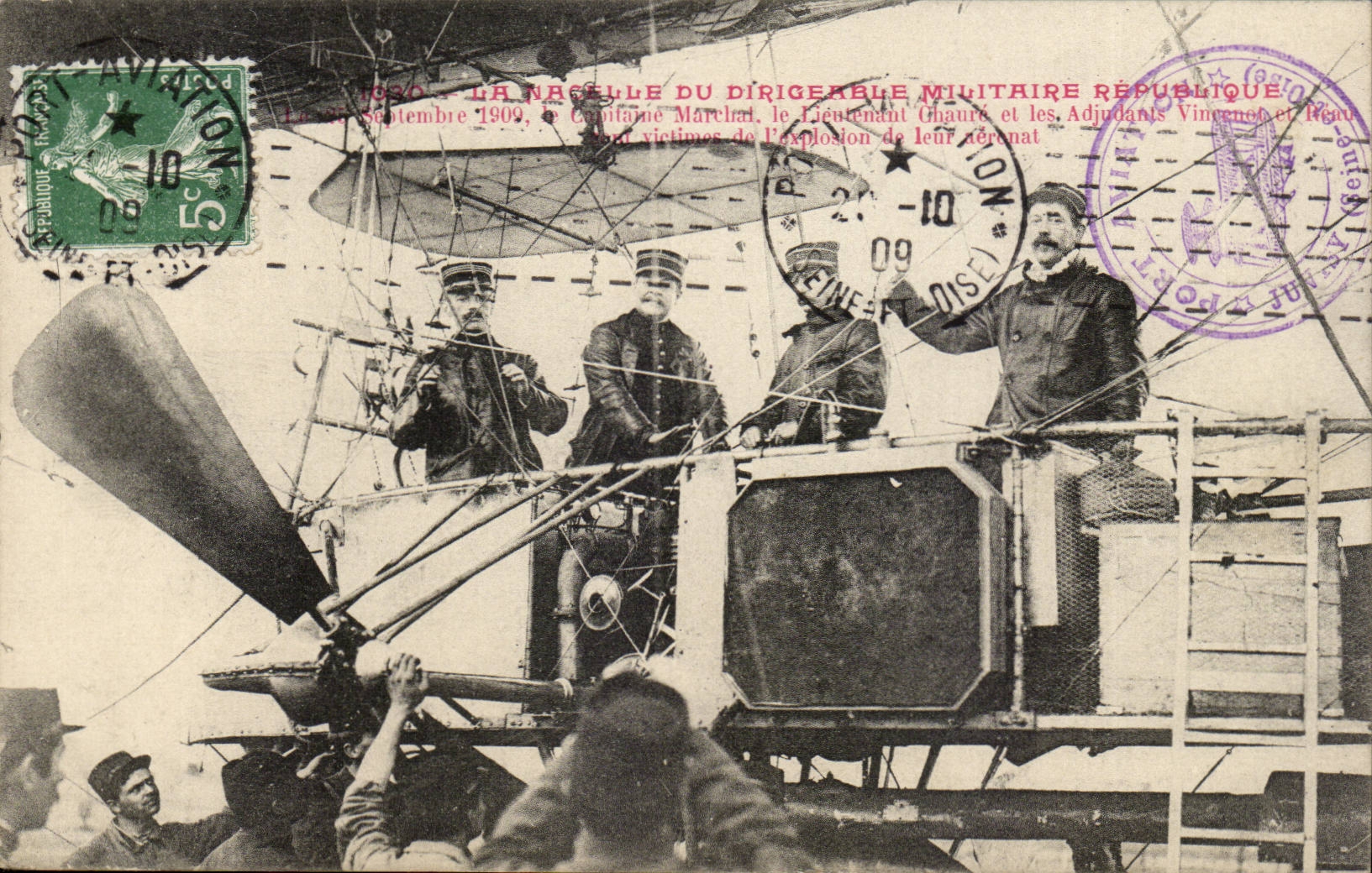 CPA La nacelle du dirigeable militaire RePUBLIQUE Capitaine Marchal Chaure et Vincenot zeppelin
