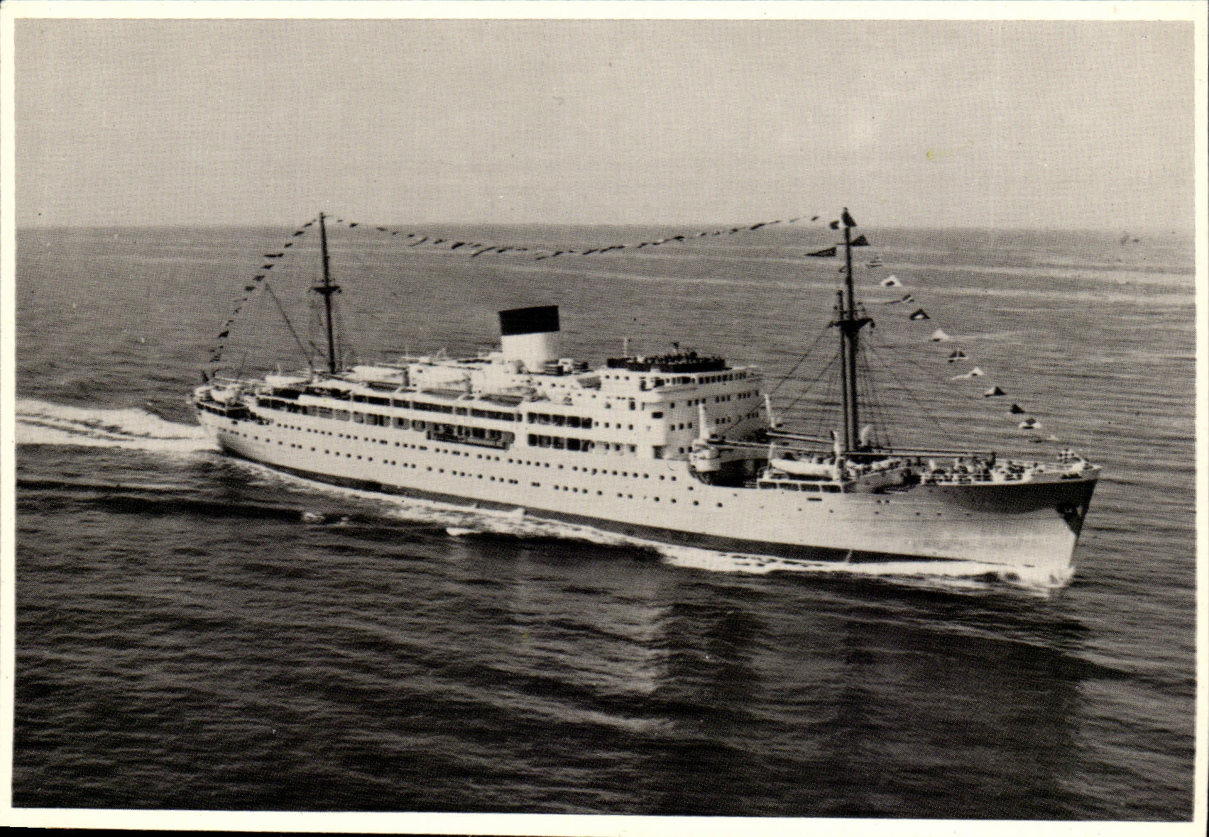 CPM Bateau Cie Generale Transatlantique PAquebot Fraissinet et Cyprien Fabre Foch