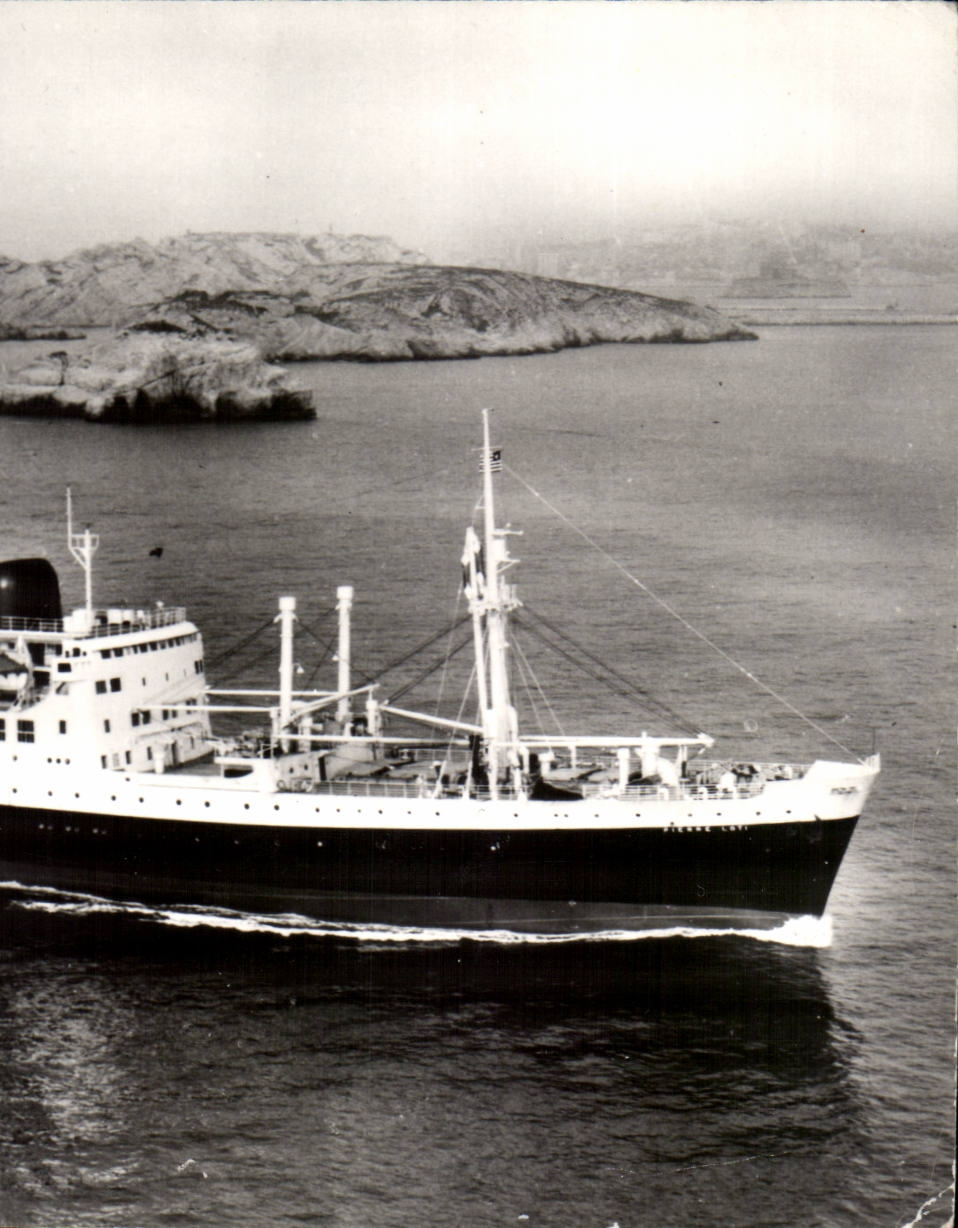 CPM Messageries maritimes Paquebot Pierre loti