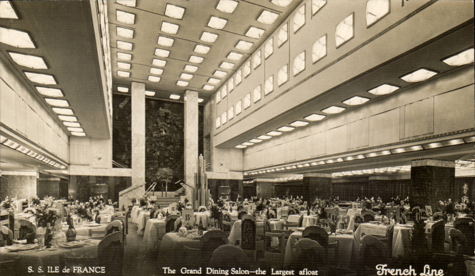 S.S. ILE de FRANCE — Le Grand Salon — French Line