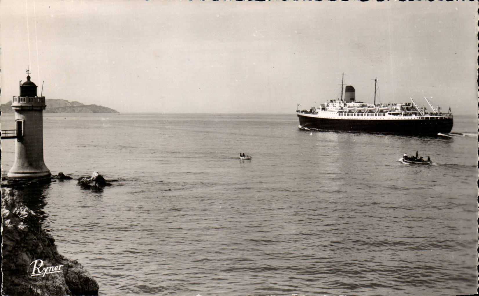 CPM Bateau Paquebot Cie Gla Transatlantique Marseille DEpart du Ville de Tunis