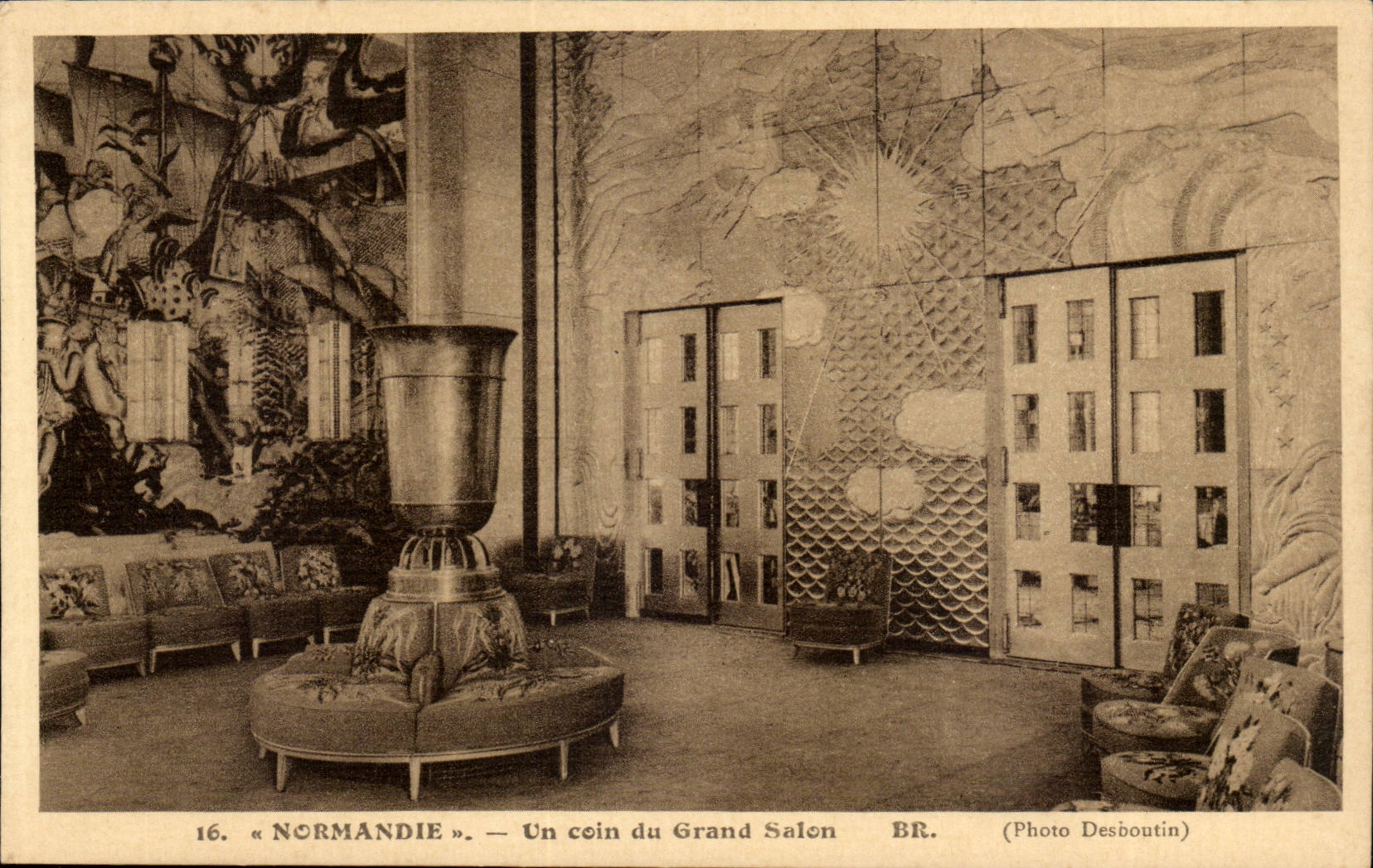 « NORMANDIE » — Un coin du Grand Salon — Photo Desboutin