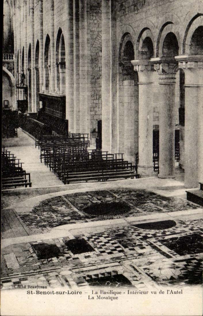 St-Benoît-sur-Loire — La Basilique — Intérieur vu de l'Autel