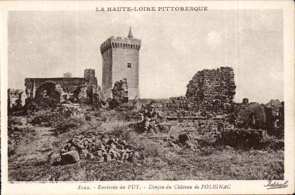 Environs du Puy CPA Donjon du chateau de Polignac