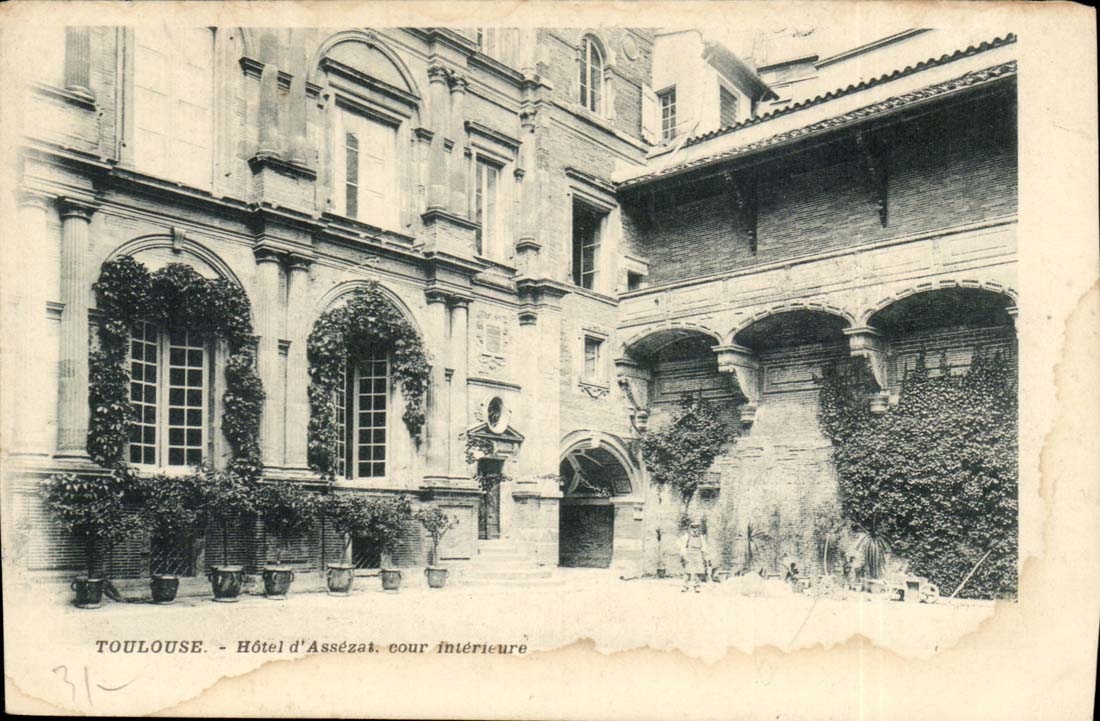 Toulouse - Hotel d'Assezat cour interieure - CPA 